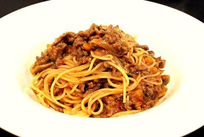 Spaghetti mit Hackfleisch-Zwiebel Sauce