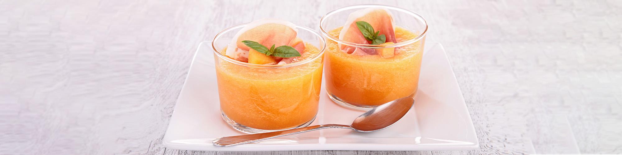 Kalte Melonensuppe mit Rohschinken